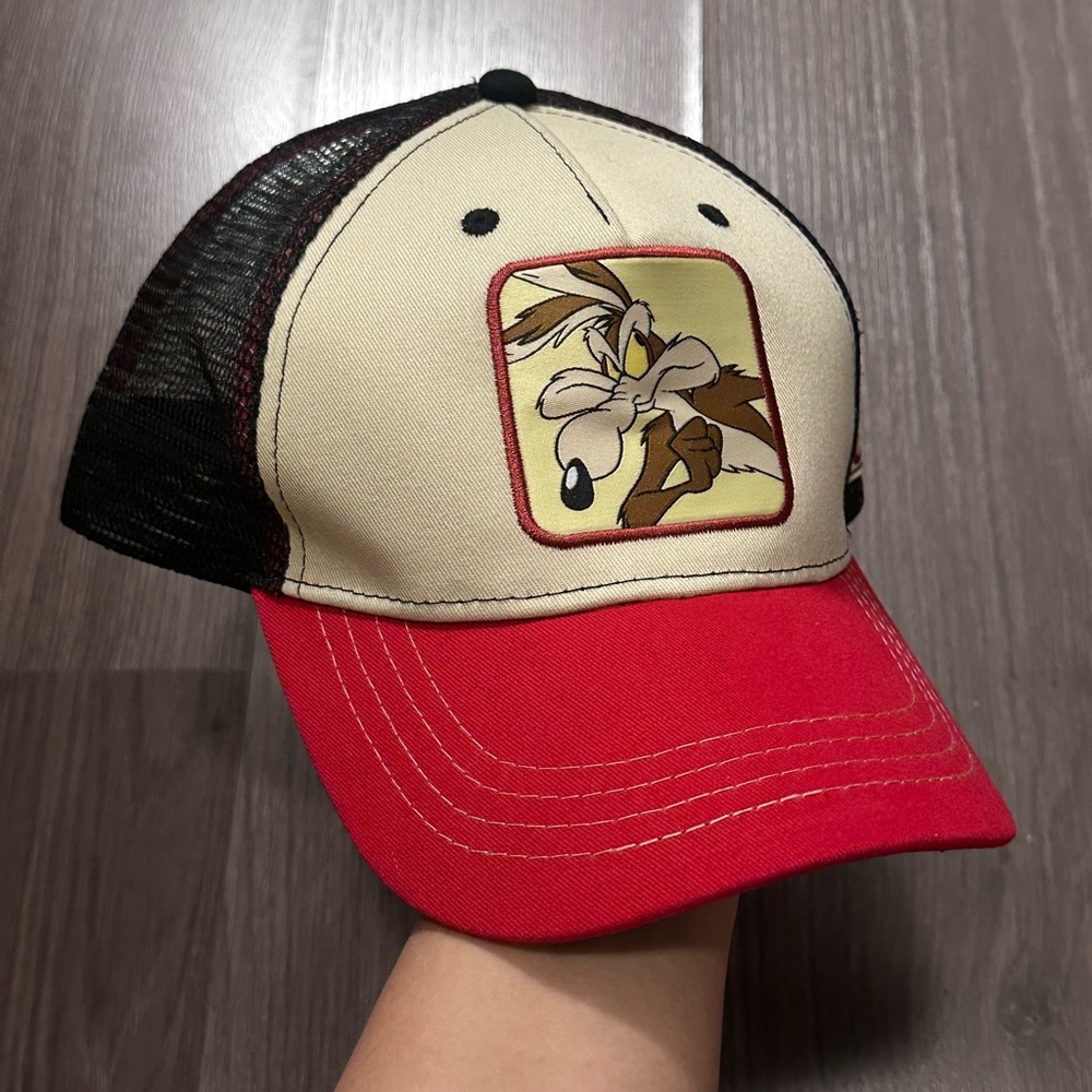 Looney Tunes Wile E. Coyote Trucker Hat